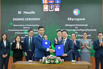 CCDIE, Manulife Cambodia Collaborate to Provide Life Insurance Benefit for Informal Economy
