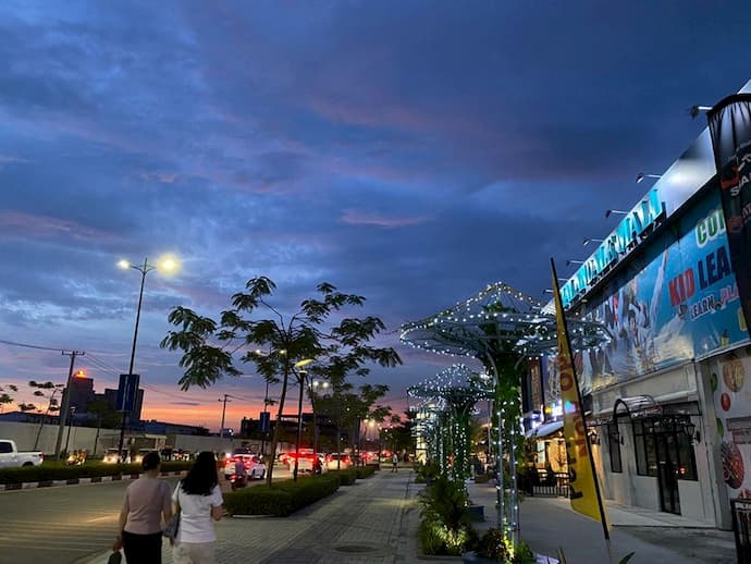 Khalandale Mall